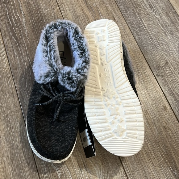 Britt Black Hey Dudes with fur - Picture 3 of 4